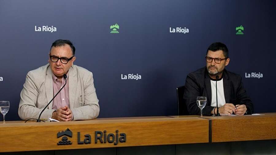 El gerente de la ADER, Luis Pérez Echeguren, y el secretario general de UPTA, Eduardo Abad, presentan acciones dirigidas a fomentar el relevo generacional y el emprendimiento