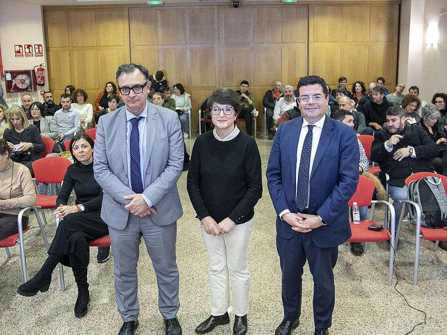 Representantes del Gobierno de La Rioja y el Ayuntamiento de Alfaro, en la reunión con los empresarios de Alfaro y su entorno