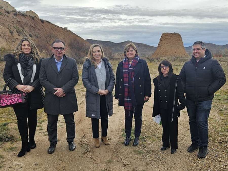 Asistentes a la visita del Polígono de Autol