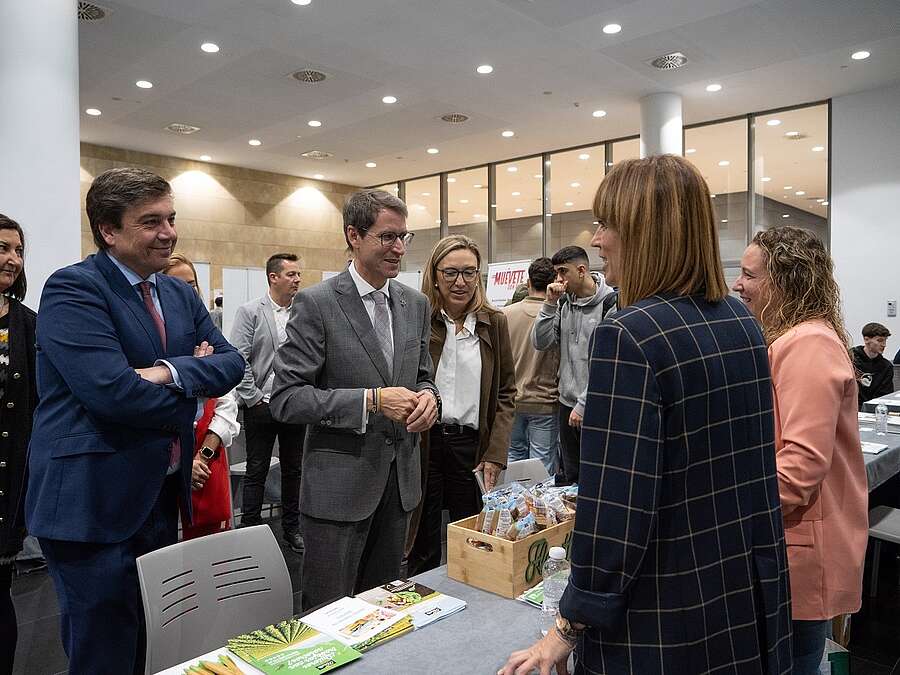 El presidente del Gobierno de La Rioja, Gonzalo Capellán en la inauguración de la II Feria del Empleo y Emprendimiento