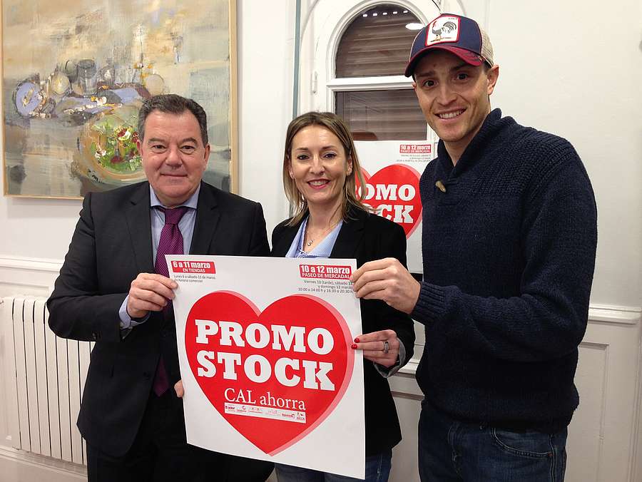El gerente de la ADER, Javier Ureña, participa en la presentación de la Feria Promostock de Calahorra de Invierno. 