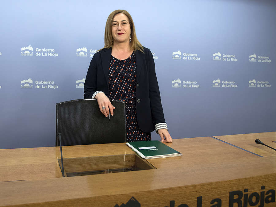 La portavoz del Gobierno de La Rioja, Begoña Martínez Arregui, informa sobre los asuntos tratados por el Gobierno de La Rioja en su habitual reunión semanal en Consejo. 