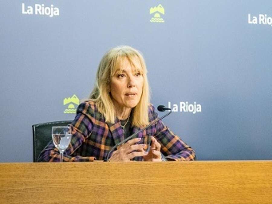 La responsable del departamento internacional de la FER, Sheila Argáiz, en la presentación de Europa más Cerca