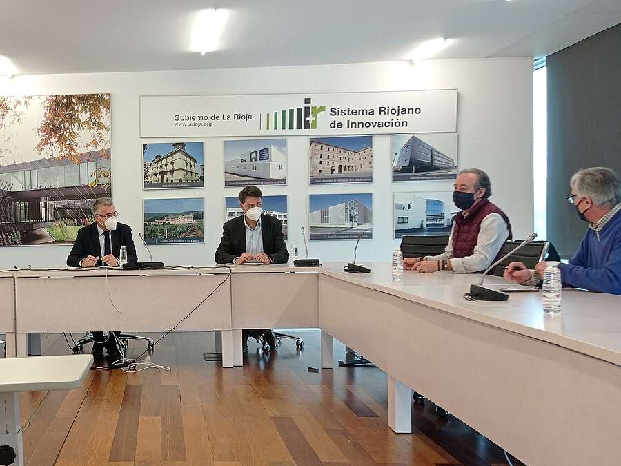 José Ángel Lacalzada y Luis Alonso se reúnen con los representantes del Ocio Nocturno