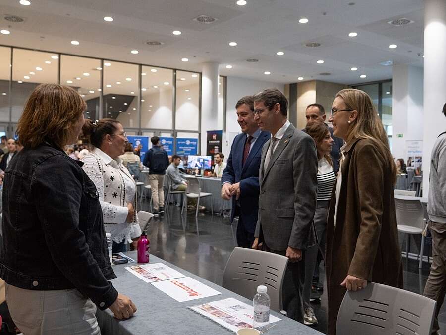 El presidente del Gobierno de La Rioja, Gonzalo Capellán en la inauguración de la II Feria del Empleo y Emprendimiento