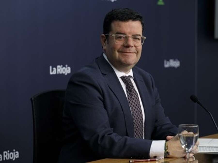 Alfonso Domínguez, consejero de Hacienda, Gobernanza Pública, Sociedad Digital y Portavocía del Gobierno, informa de los acuerdos de Consejo de Gobierno