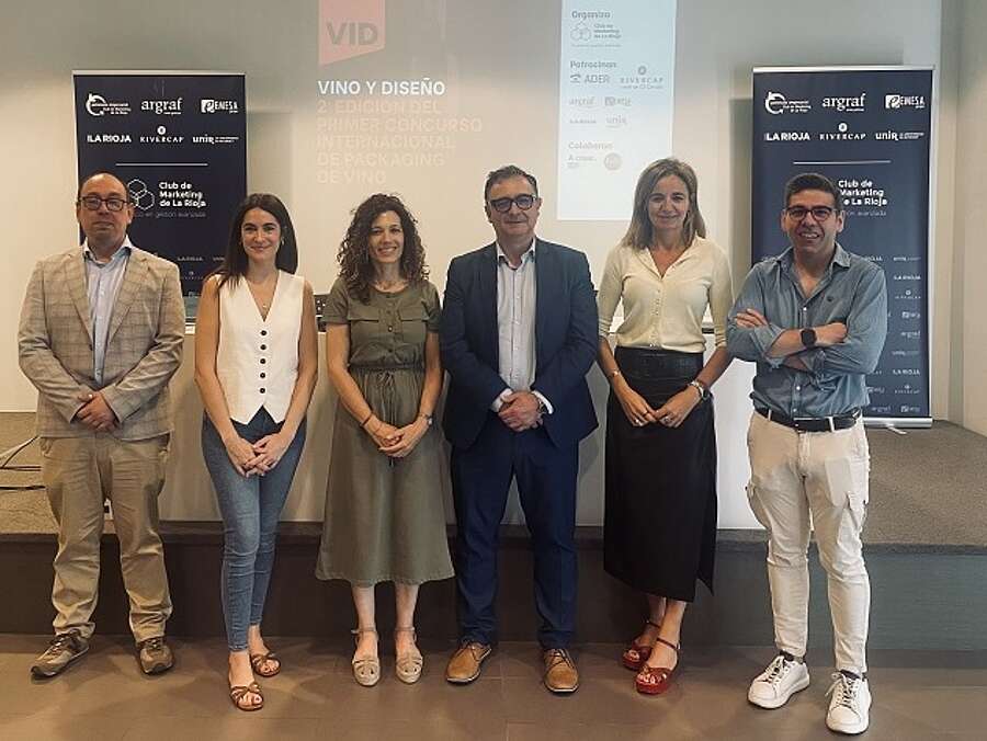 Asistentes a la presentación de los Premios VID 2024