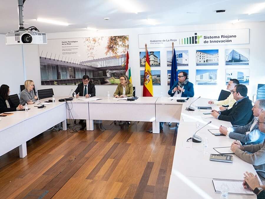 Encuentro de Trabajo de la Consejería de Economía, Innovación, Empresa y Trabajo Autónomo con  la Junta Directiva de la Asociación del Metal de La Rioja