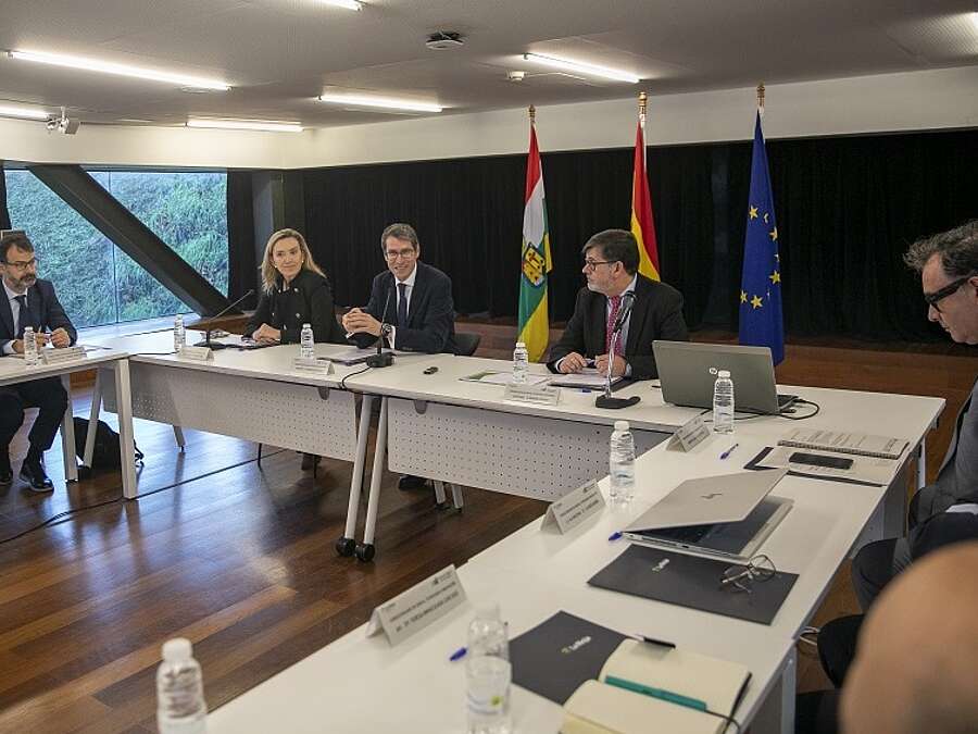 Participantes en el Consejo Riojano de Ciencia, Tecnología e Innovación, presidido por el presidente Gonzalo Capellán