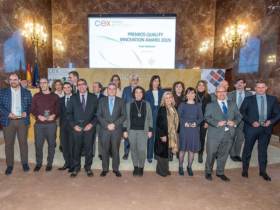 Representantes de las ocho organizaciones galardonadas en la fase nacional de los Quality Innovation Award, QIA