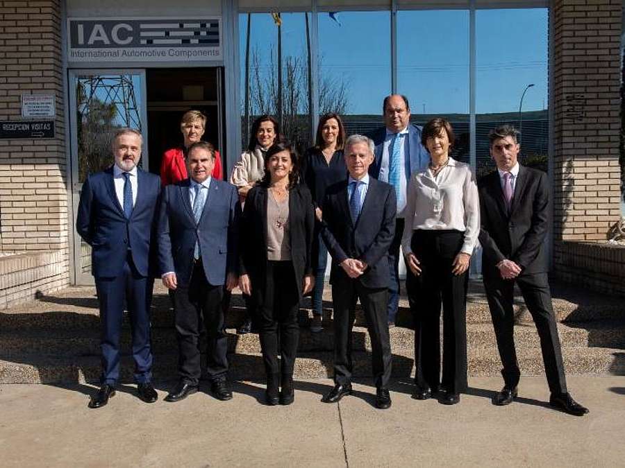 Participantes en la visita institucional a la empresa IAC Group