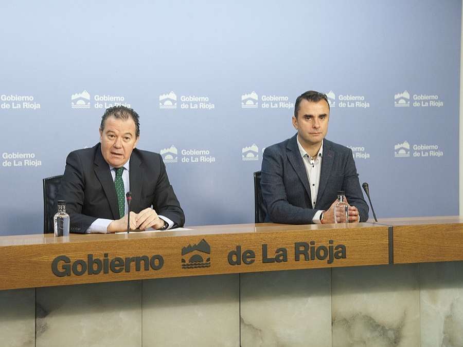 Basilio García y Javier Ureña presentan las próximas actuaciones del sector de calzado en materia de internacionalización. 