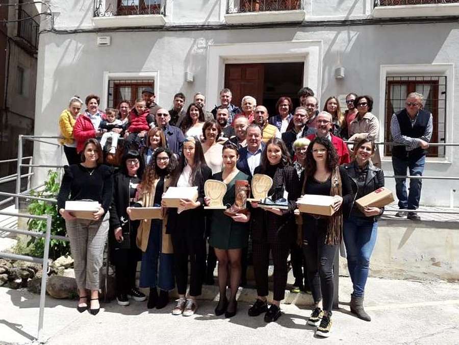 Ganadores y colaboradores de la VI Edición de los premios de diseño de la alpargata, celebrados en Cervera del Río Alhama