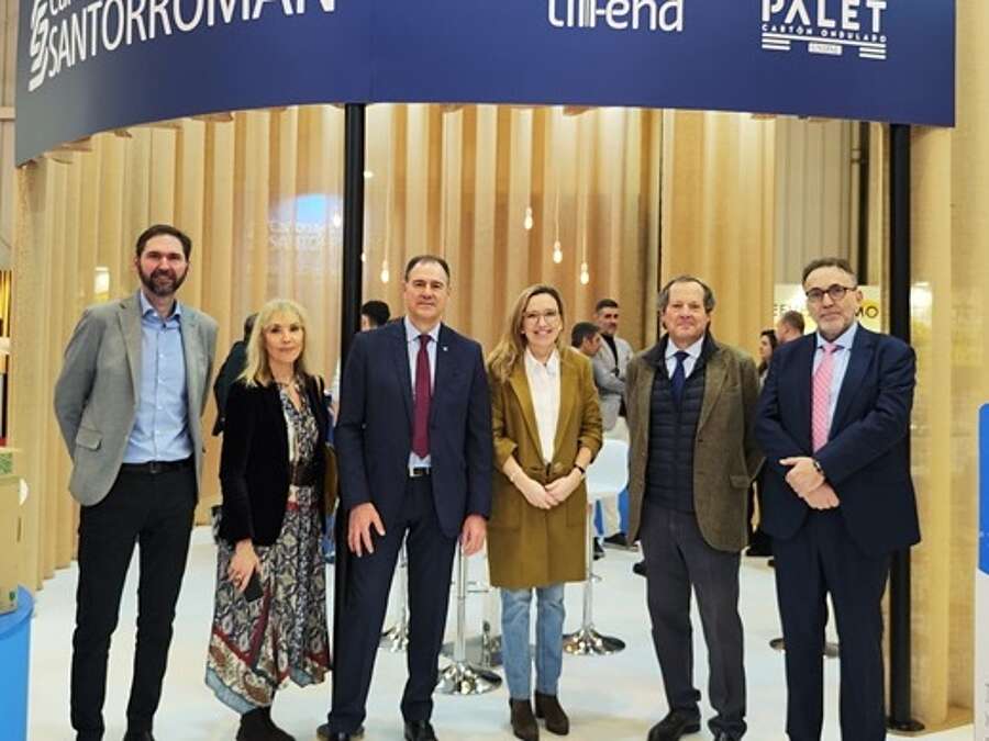 Asistentes a la Feria Enomaq en Zaragoza
