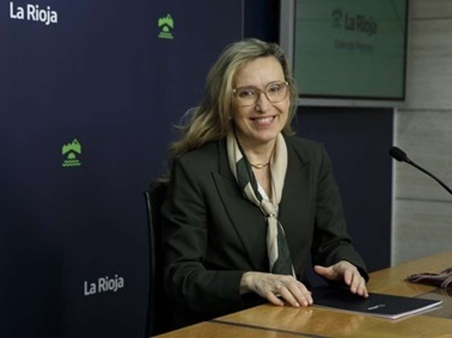 Belinda León, consejera de Economía, Innovación, Empresa y Trabajo Autónomo, informa sobre la compañía de inversión Ricari 