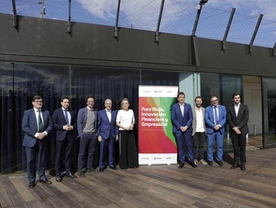 La consejera de Economía, Innovación, Empresa y Trabajo Autónomo, Belinda León, en el I Foro Rioja de Innovación Empresarial y Financiera