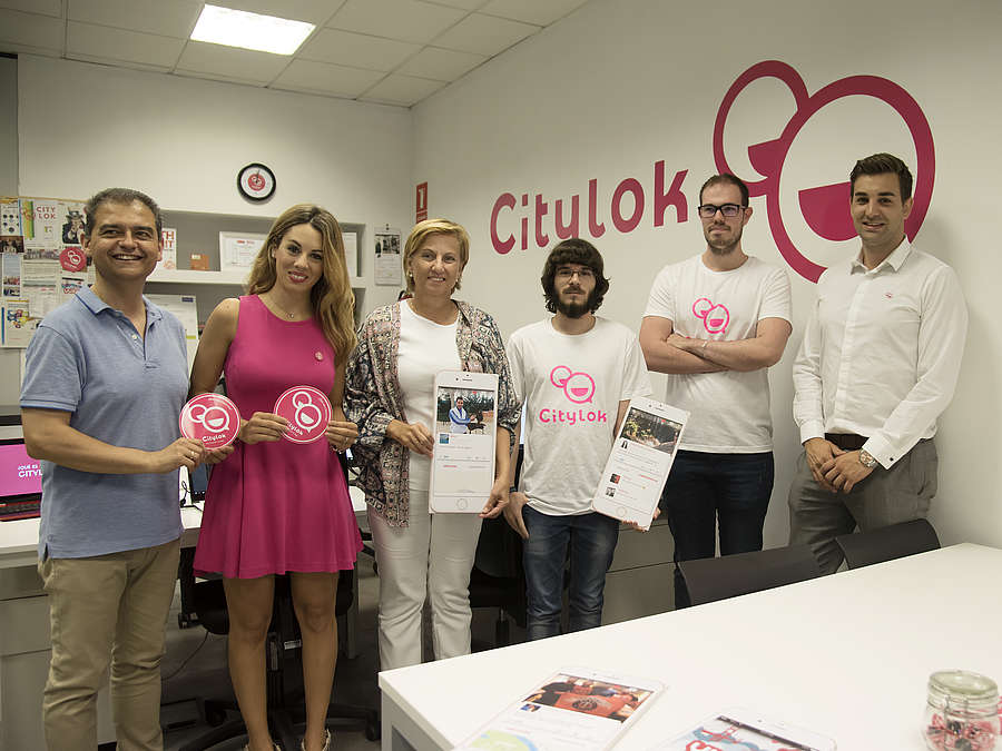 La consejera de Desarrollo Económico e Innovación, Leonor González Menorca, visita la empresa Citylock. 