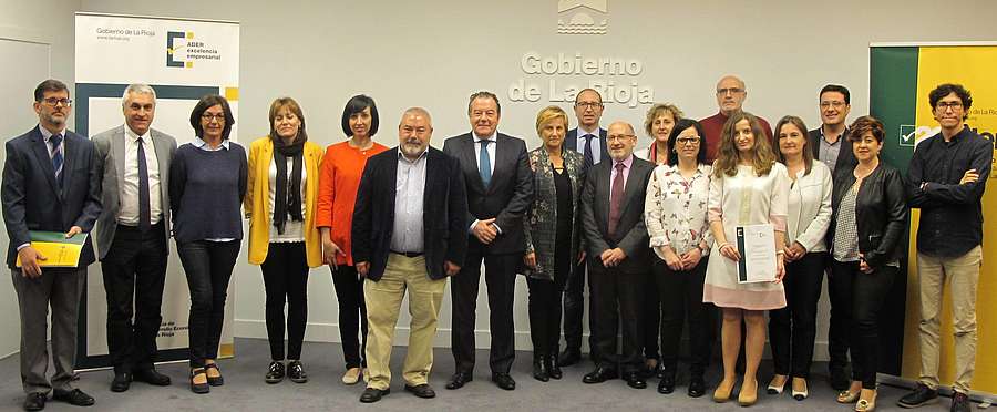 Leonor González Menorca subraya la importancia de la gestión empresarial como elemento de mejora de la competitividad 