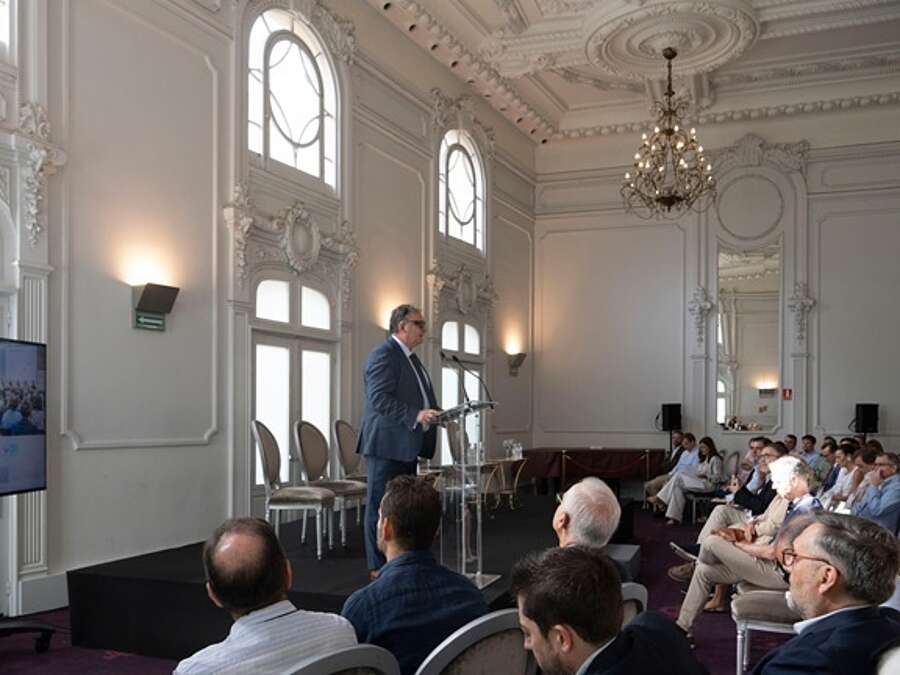 Luis Pérez Echeguren, gerente de ADER, en la jornada ‘Impulso de la I+D+i: fomentando la relación entre empresa, gobierno y universidades’